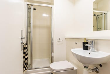 1 bed studio, Alexandra Road, Mutley, Plymouth, PL47EG - Image 5